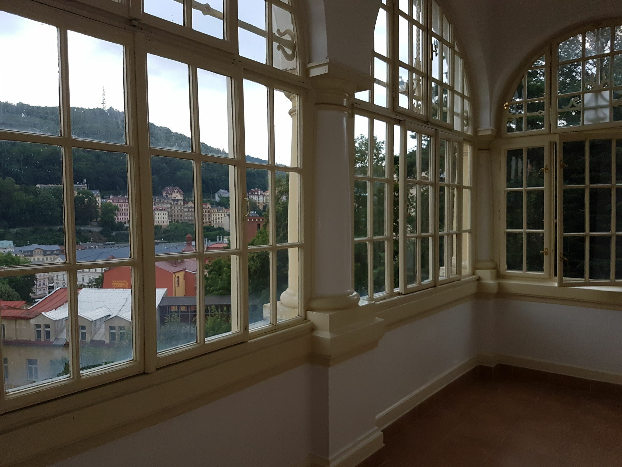 Villa Sofia Apartments カルロヴィ・ヴァリ エクステリア 写真
